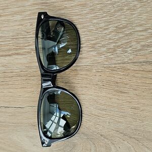 NWOT Barn Smoker Stylish Black Sunglasses